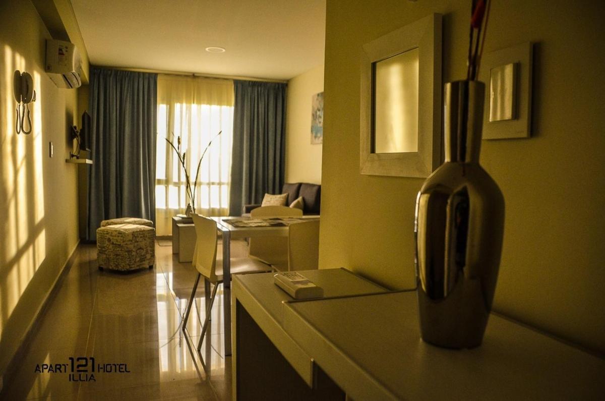 Illia 121 Apart Hotel Neuquén 外观 照片